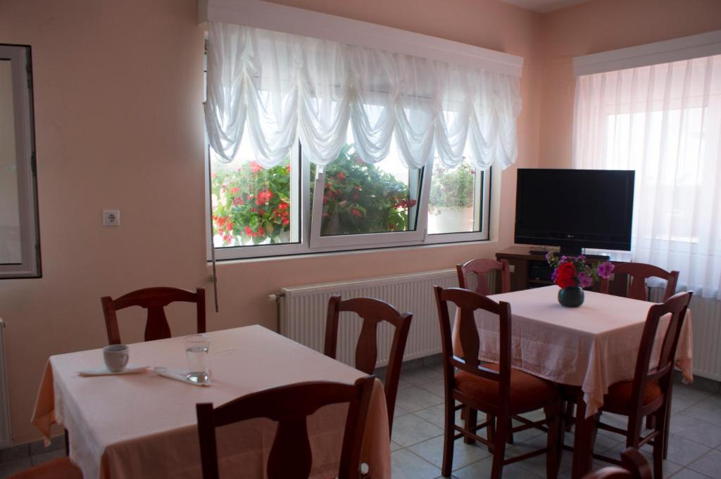 Dionisos Hotel Mytikas  Extérieur photo
