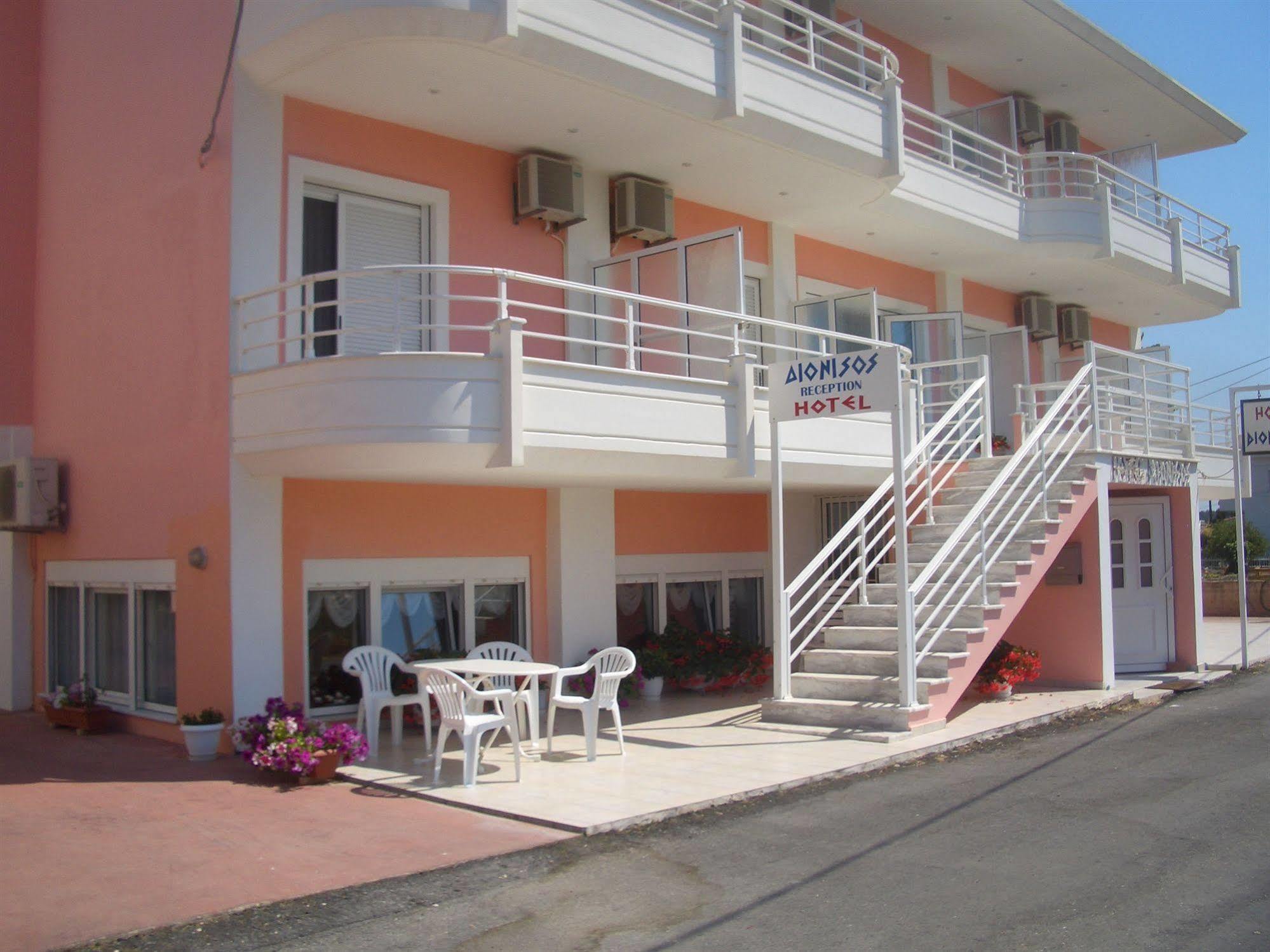 Dionisos Hotel Mytikas  Extérieur photo