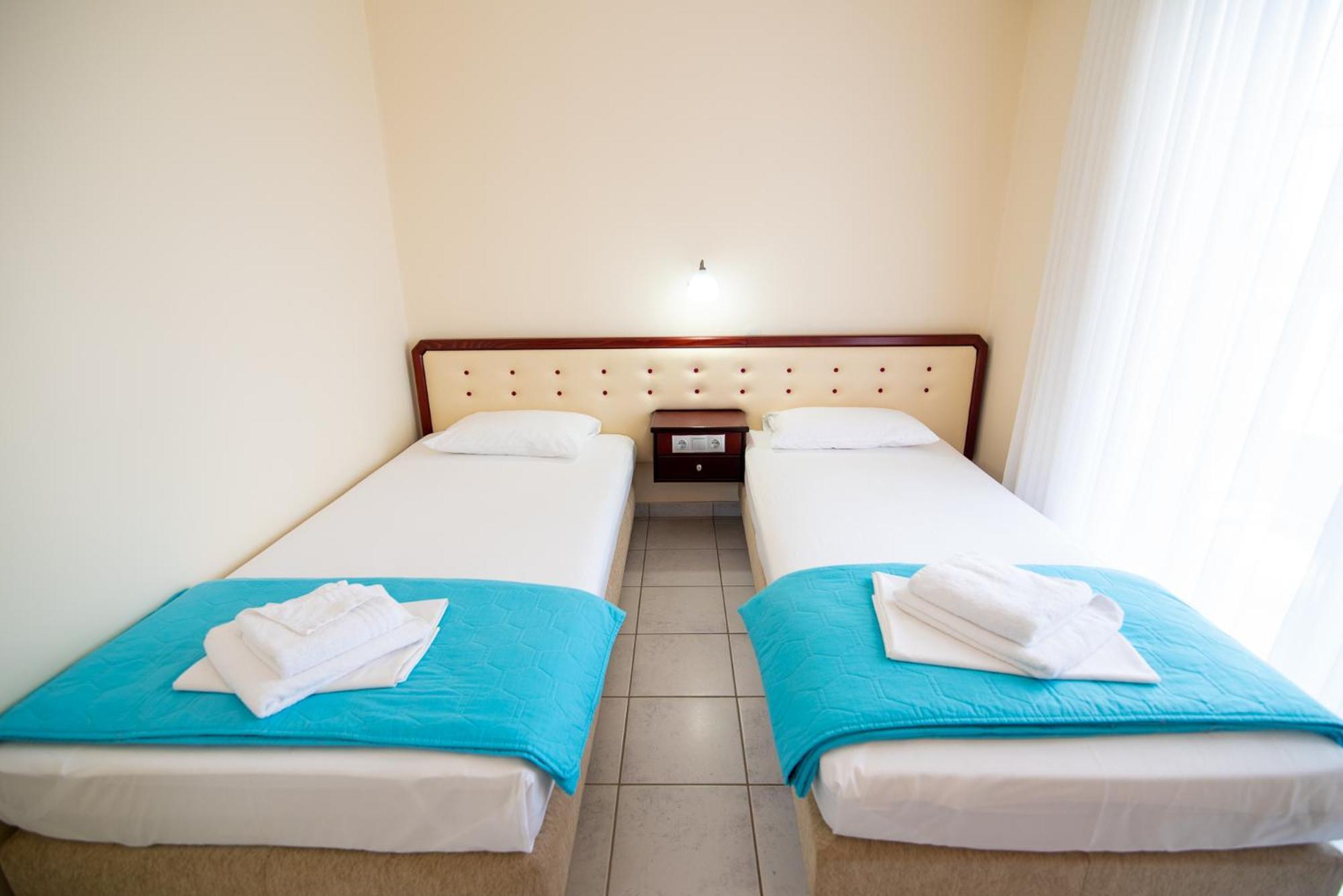 Dionisos Hotel Mytikas  Extérieur photo